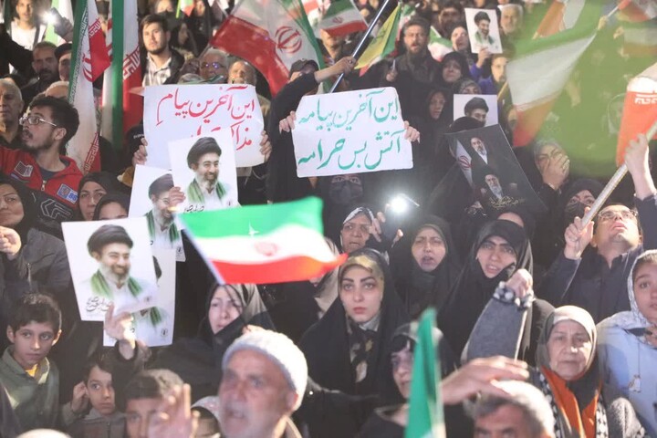 تصاویر/ بیست و سومین شب از تجمع «شب‌های اقتدار» در سمنان