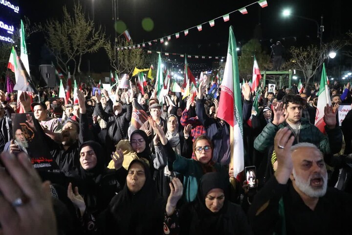 تصاویر/ بیست و سومین شب از تجمع «شب‌های اقتدار» در سمنان