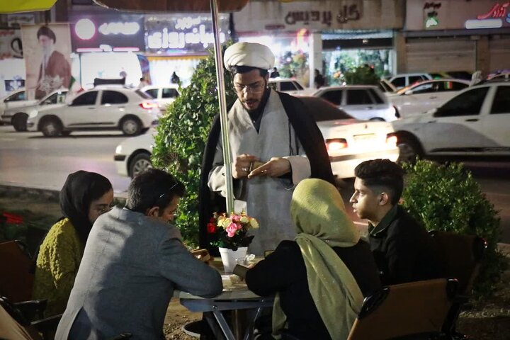 تصاویر/ کافه رستوران قرآنی در میدان آزادی کرمان

