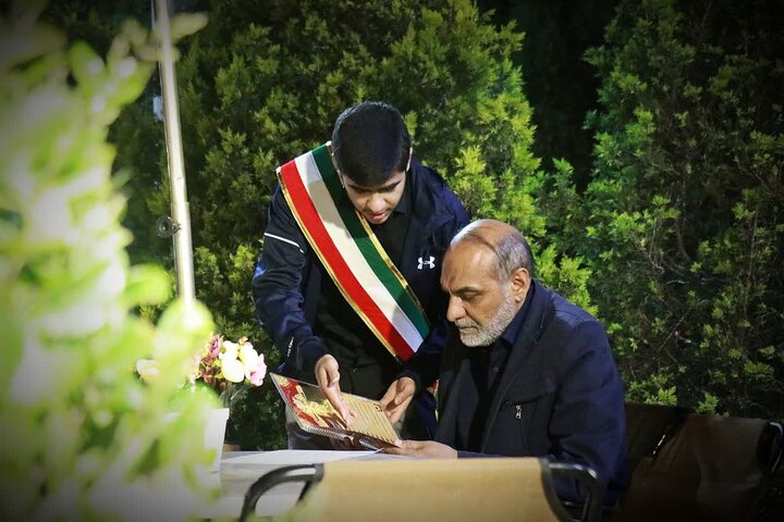 تصاویر/ کافه رستوران قرآنی در میدان آزادی کرمان
