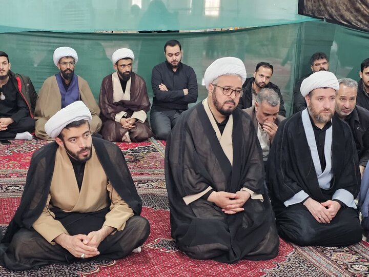 تصاویر/نشست حجت‌الاسلام‌ والمسلمین پورذهبی با طلاب و روحانیون بخش دلبران شهرستان قروه