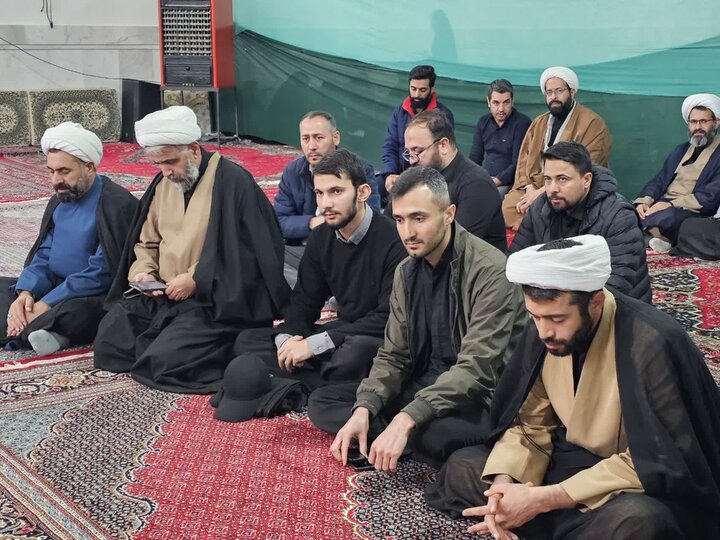 تصاویر/نشست حجت‌الاسلام‌ والمسلمین پورذهبی با طلاب و روحانیون بخش دلبران شهرستان قروه