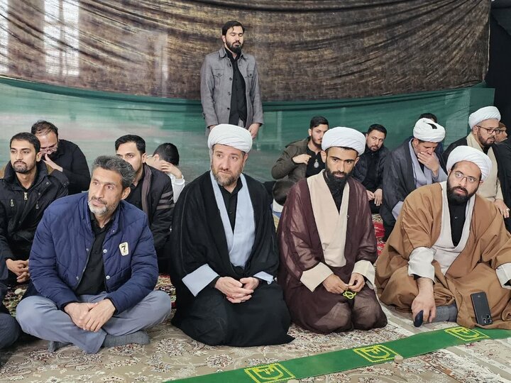 تصاویر/نشست حجت‌الاسلام‌ والمسلمین پورذهبی با طلاب و روحانیون بخش دلبران شهرستان قروه