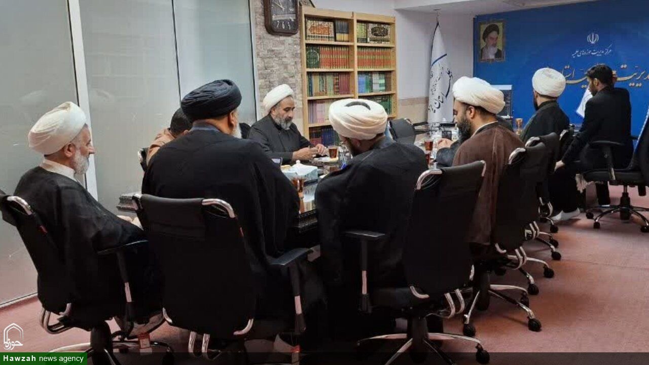 اولین جلسه برخط قرارگاه جنگ ترکیبی بلاغ مبین حوزه علمیه استان یزد