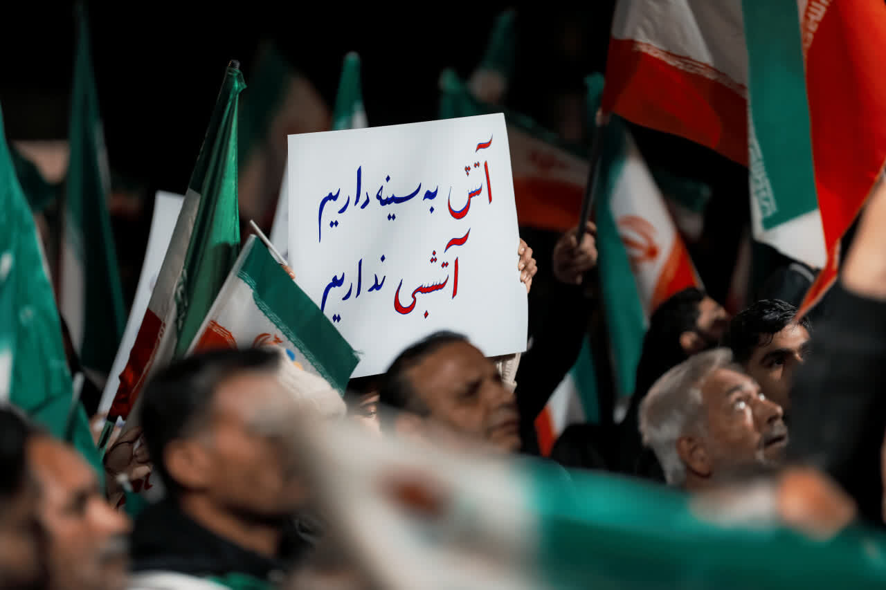 تصاویر/ بیست و چهارمین روز حضور کرمانی ها در میدان کوثر