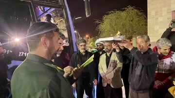  اعزام اولین گروه امدادی مردمی از شهرستان ابرکوه به تهران+ تصاویر