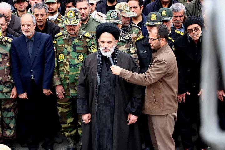 تصاویر/ تشییع پیکر مطهر شهید حمید مخصوصی در سلماس