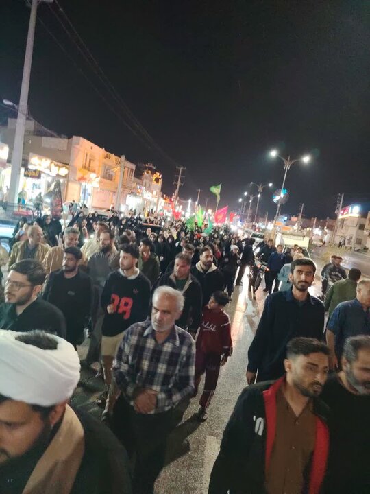 تصاویر/ اجتماع مردم چغادک در حمایت از نظام و نیروهای مسلح