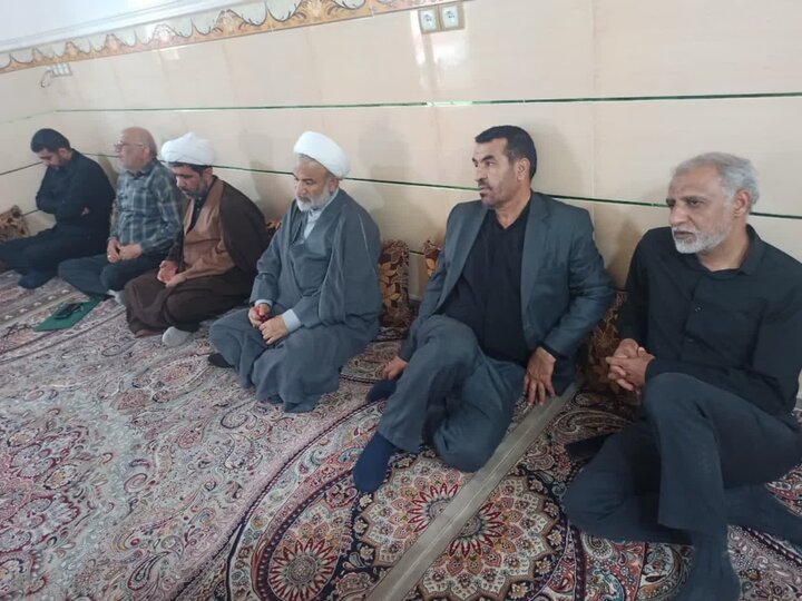 تصاویر/ دیدار امام جمعه برازجان با شهدای جنگ رمضان