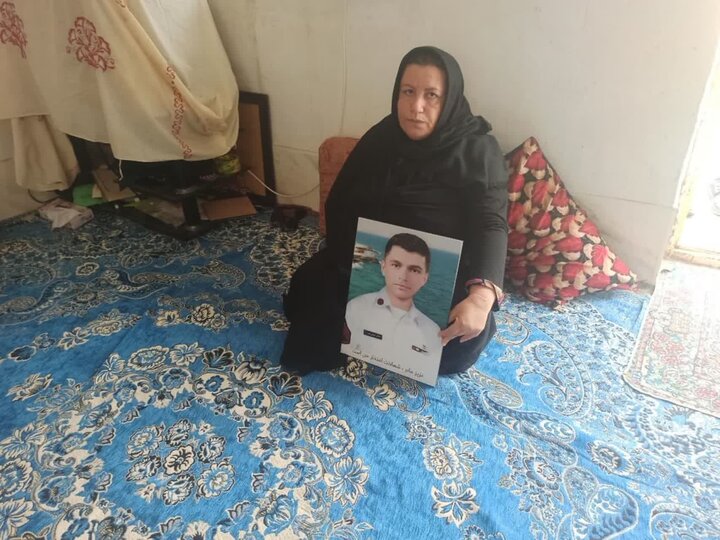 تصاویر/ دیدار امام جمعه برازجان با شهدای جنگ رمضان