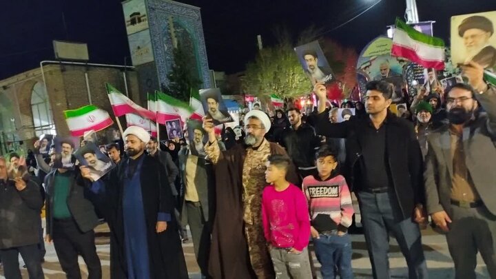 تصاویر/ مردم همیشه در صحنه جای جای استان کرمان پای کار نظام و انقلاب