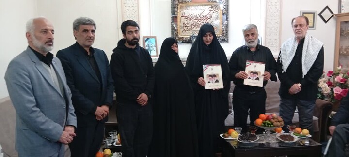 تصاویر / دیدار نوروزی نائب رئیس مجلس شورای اسلامی با خانواده‌های شهدا