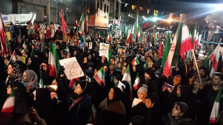تصاویر / برگزاری تجمع هم‌بستگی و انتقام‌جویی مردم ملایر