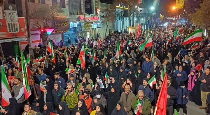 تصاویر / برگزاری تجمع هم‌بستگی و انتقام‌جویی مردم ملایر