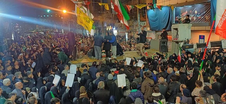 تصاویر / برگزاری تجمع هم‌بستگی و انتقام‌جویی مردم ملایر
