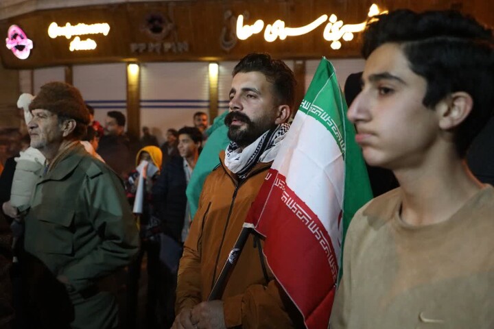 تصاویر/ تجمع مردم غیور شهرستان مهدی‌شهر در محکومیت حملات جنگ رمضان