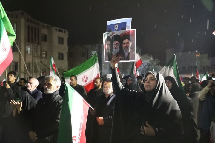 تصاویر/ بیست و چهارمین شب از تجمع «شب‌های اقتدار» در سمنان