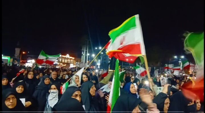 حضور پرشور مردم شریف آمل به همراه علمای بزرگوار
