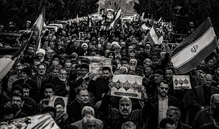 تصاویر/تشییع و خاکسپاری باشکوه پیکر مطهر شهدای جنگ رمضان در اردهال