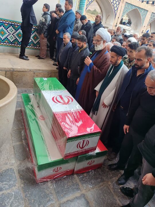 تصاویر/تشییع و خاکسپاری باشکوه پیکر مطهر شهدای جنگ رمضان در اردهال