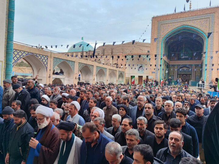 تصاویر/تشییع و خاکسپاری باشکوه پیکر مطهر شهدای جنگ رمضان در اردهال