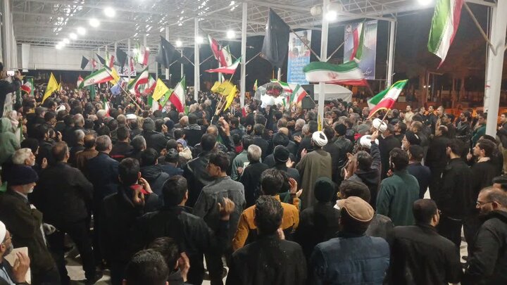 تصاویر/اجتماع باشکوه و وحدت بخش  مردم شهر نوش آباد در حمايت انقلاب اسلامی