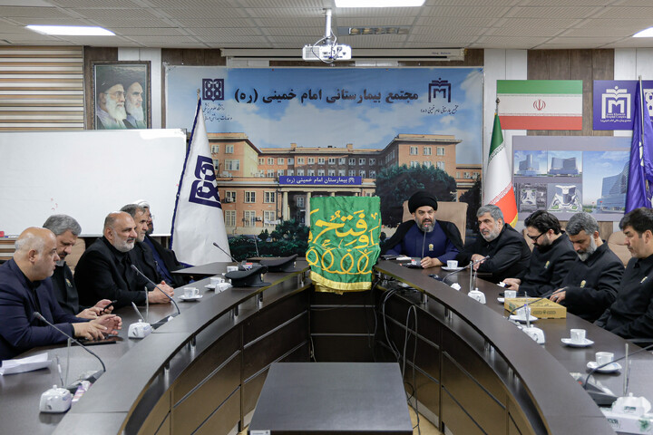 تصاویر/ حضور کاروان خدام حرم مطهر رضوی در بیمارستان امام خمینی (ره) تهران