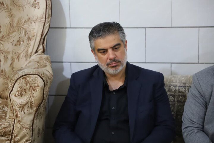 تصاویر/دیدار مسئولان استان مرکزی با خانواده گرانقدر شهید معظم محمد حسین ترابی در اولین روز کاری ادارات در سال جدید