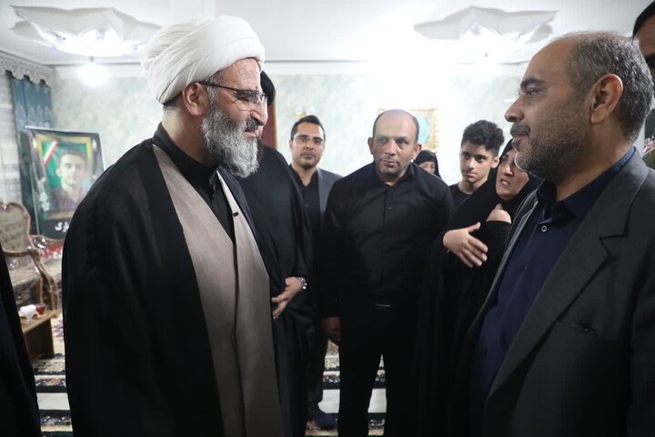 تصاویر/ دیدار مسئولان استان سمنان با خانواده‌ شهیدان علیرضا دوست‌محمدی و مهدی حامدی
