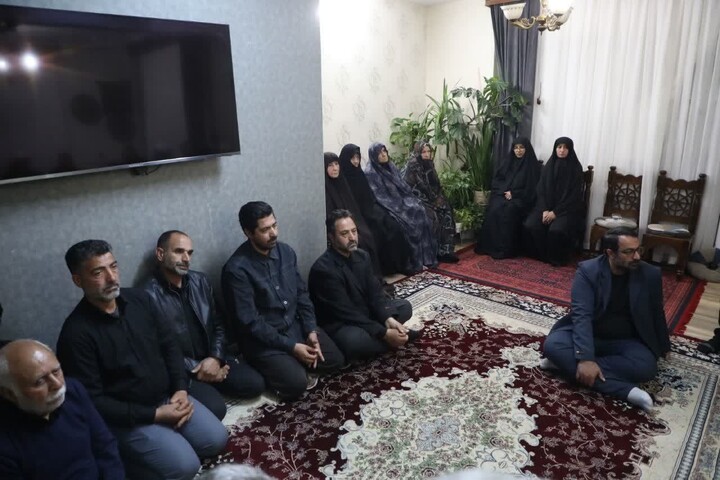 تصاویر/ دیدار مسئولان استان سمنان با خانواده‌ شهیدان علیرضا دوست‌محمدی و مهدی حامدی