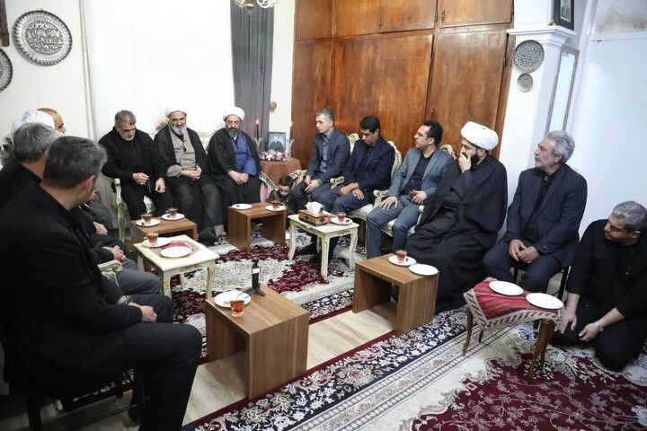 تصاویر/ دیدار مسئولان استان سمنان با خانواده‌ شهیدان علیرضا دوست‌محمدی و مهدی حامدی