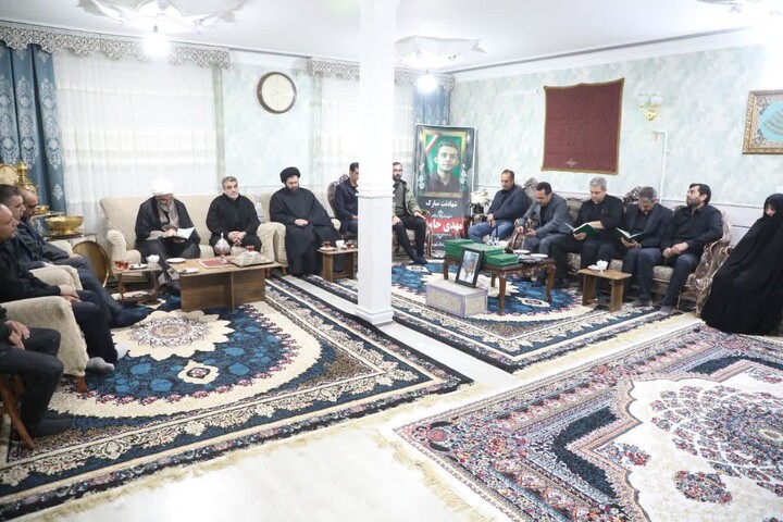 تصاویر/ دیدار مسئولان استان سمنان با خانواده‌ شهیدان علیرضا دوست‌محمدی و مهدی حامدی