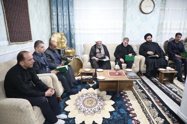 تصاویر/ دیدار مسئولان استان سمنان با خانواده‌ شهیدان علیرضا دوست‌محمدی و مهدی حامدی