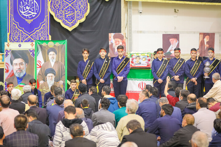 تصاویر/ مراسم وداع با شهید دانش آموز محمد حسین دهقان در حرم حضرت معصومه سلام‌الله‌علیها