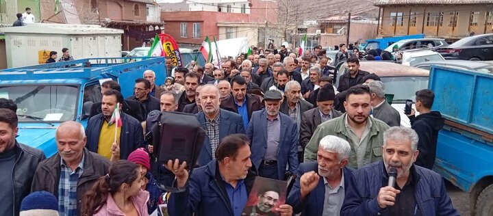 تصاویر/ راهپیمایی با شکوه مردم شهیدپرور گازرخان از روستاهای الموت جنب  قلعه حسن صباح الموت در بیعت با رهبری معظم انقلاب اسلامی