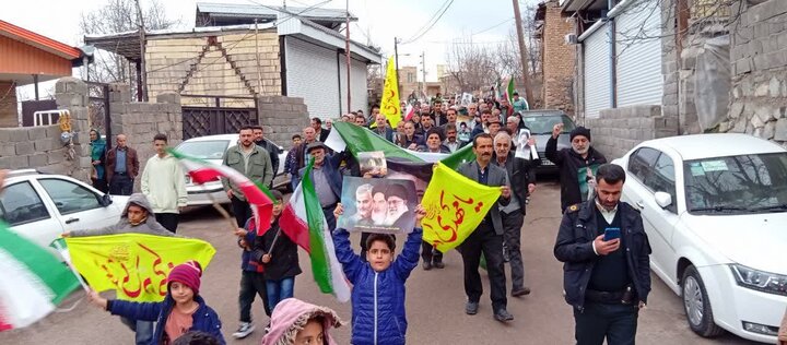 تصاویر/ راهپیمایی با شکوه مردم شهیدپرور گازرخان از روستاهای الموت جنب  قلعه حسن صباح الموت در بیعت با رهبری معظم انقلاب اسلامی
