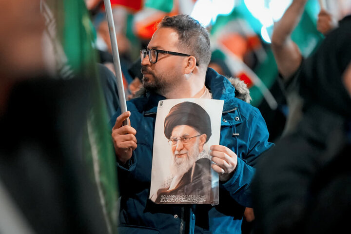 تصاویر/ بیست و پنجمین روز حضور کرمانی ها در میدان آزادی