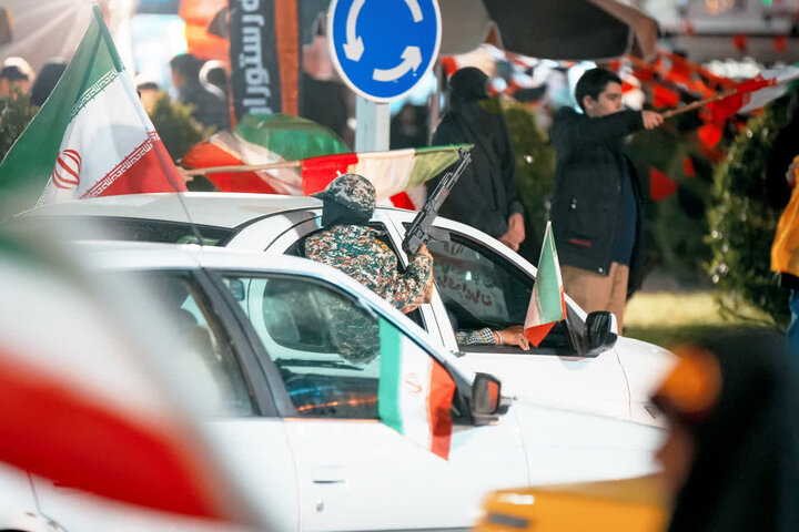 تصاویر/ بیست و پنجمین روز حضور کرمانی ها در میدان آزادی