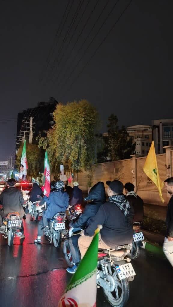 برگزاری رژه موتوری انجمن طلاب اندونزی در قم با شعار همبستگی با مردم ایران