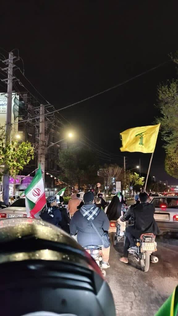 برگزاری رژه موتوری انجمن طلاب اندونزی در قم با شعار همبستگی با مردم ایران