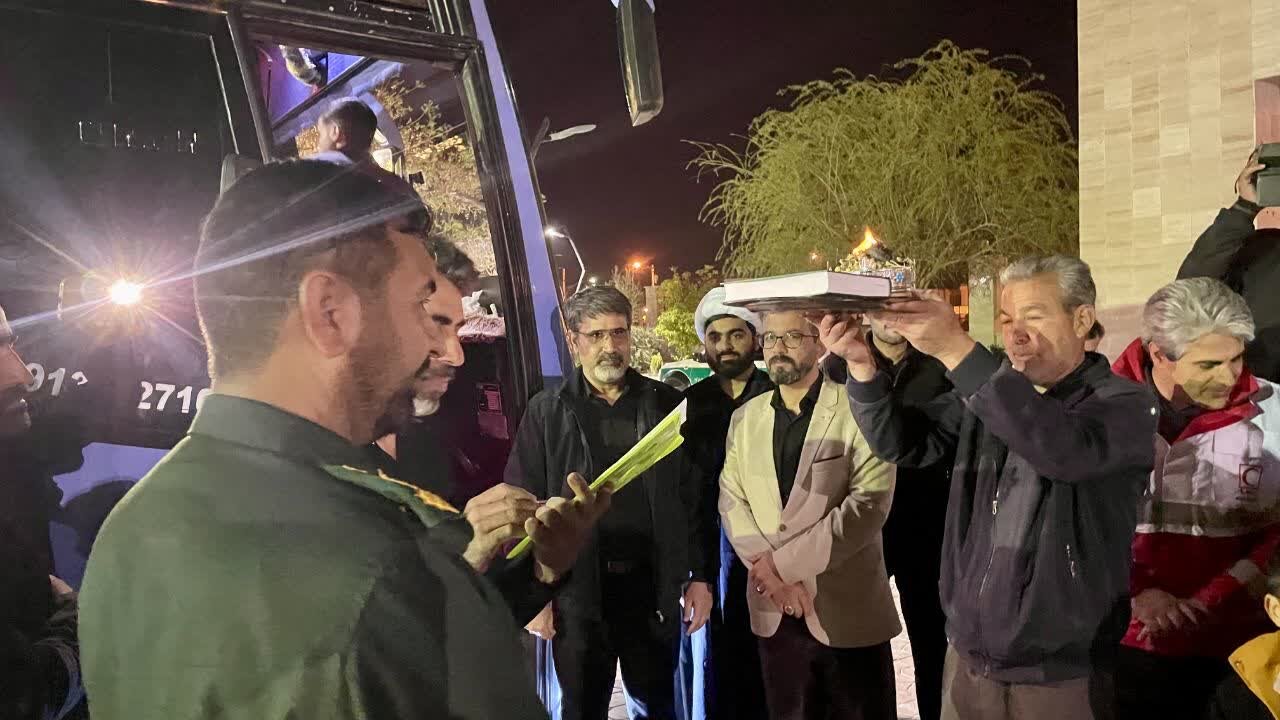 اعزام اولین گروه امدادی مردمی از شهرستان ابرکوه به تهران+ عکس