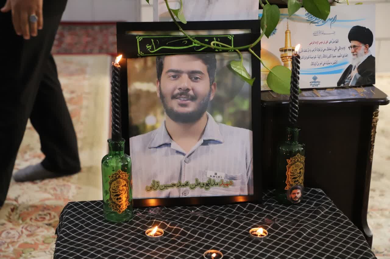تصاویر/ دیدار مسئولان استان مرکزی با خانواده گرانقدر شهید معظم محمد حسین ترابی در اولین روز کاری ادارات در سال جدید