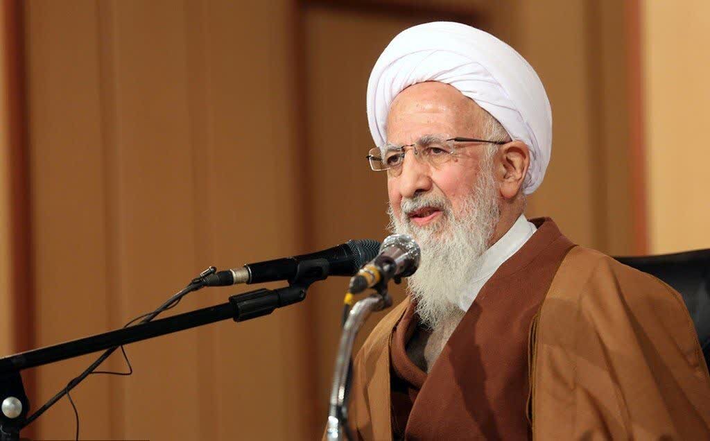 فيديو | آية الله العظمی جوادي الآملي يُشيد بالحضور الملحمي للشعب الإيراني في الشوارع خلال الحرب