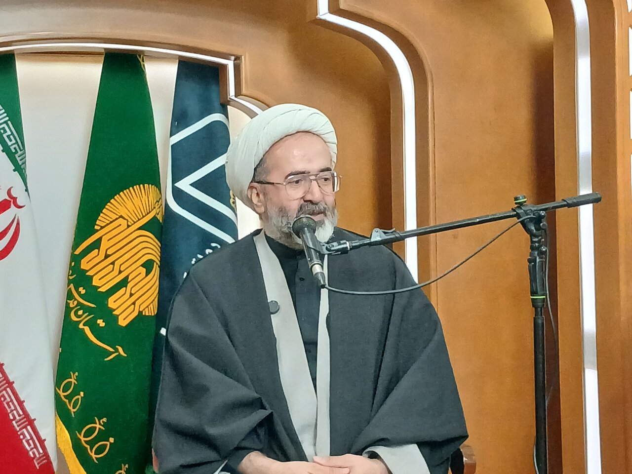 حوزویان شیوه‌های تبیین را متناسب با شرایط روز بازطراحی کنند