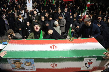 تصاویر/ مراسم وداع با شهید دانش آموز محمد حسین دهقان در اجتماع شبانه