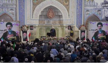 قدرت نظامی و توسل به اهل‌بیت (ع) عامل پیروزی ما در نبرد با استکبار است