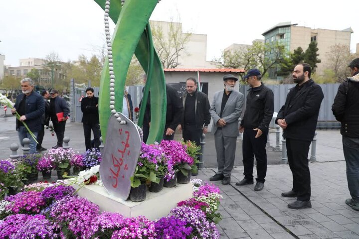 تصاویر/ بازدید برخی از مسئولان شهرداری تهران با حضور در محل شهادت پاکبان شهید جنگ رمضان