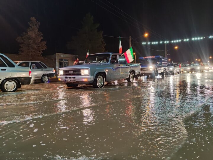تصاویر/ رژه خودرویی روستای حسین آبادکویر در بیعت با ولایت و حمایت از وطن