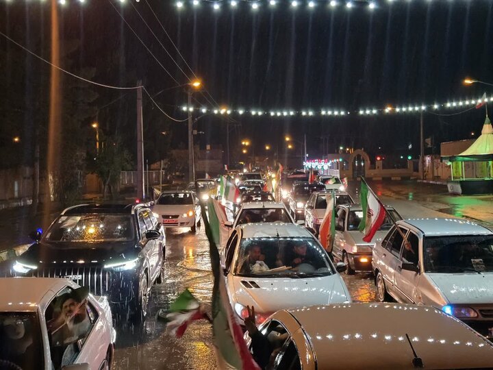 تصاویر/ رژه خودرویی روستای حسین آبادکویر در بیعت با ولایت و حمایت از وطن