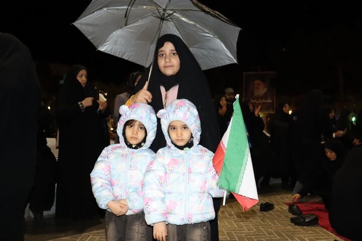 تصاویر/ حضور فعال دانش آموزان و فرهنگیان شهرستان دامغان در تجمع «شب های اقتدار»